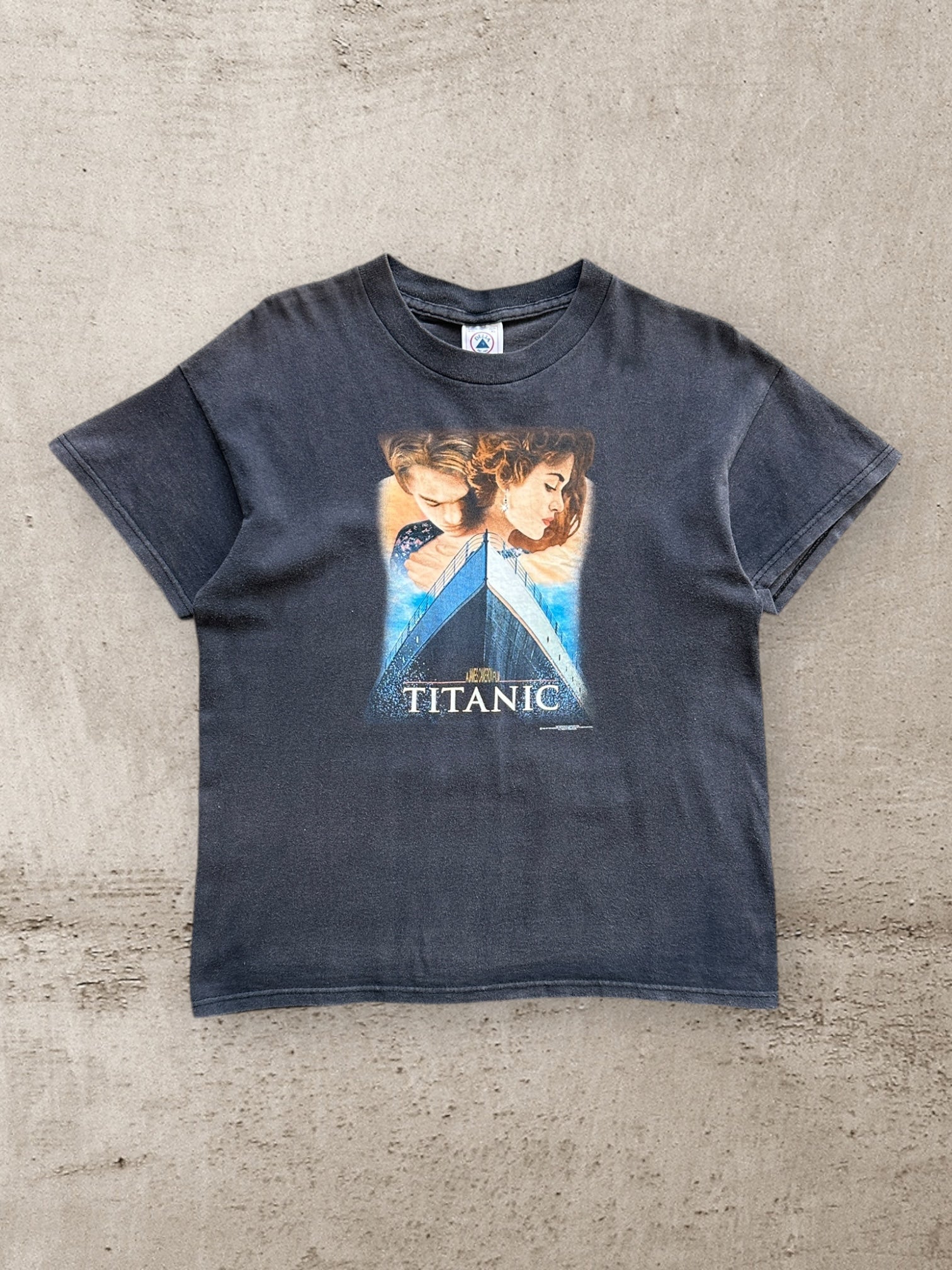 Vintage 90s Titanic Movie T-shirt ⁄ Leonardo Dicaprio \u0026 Kate 