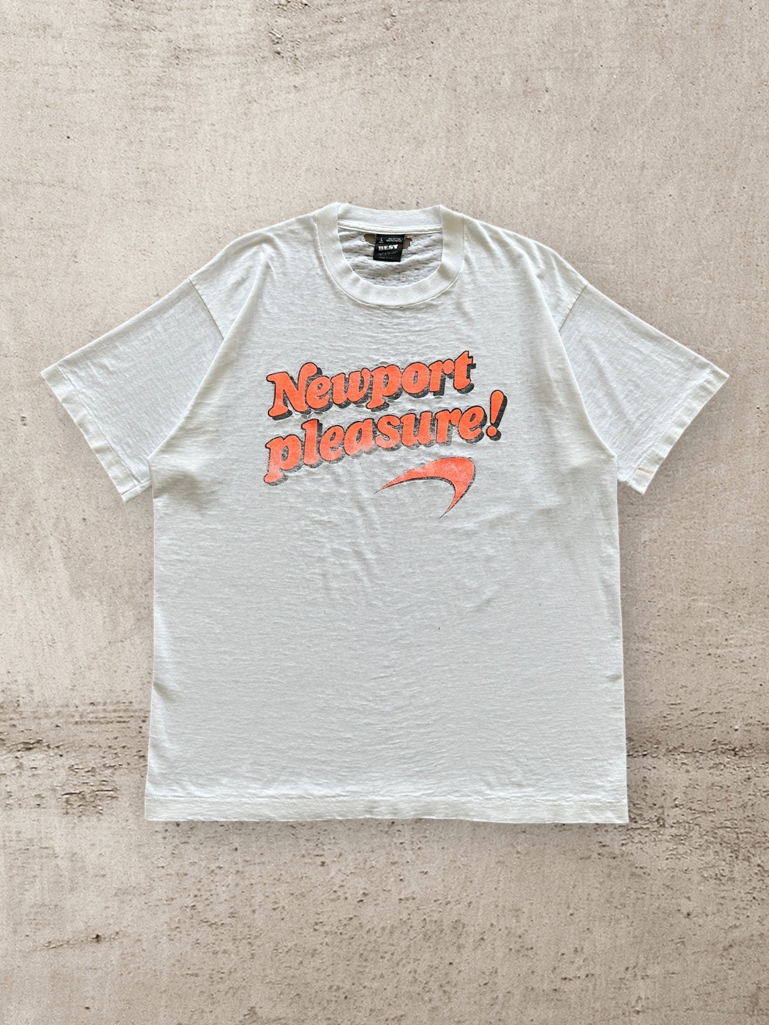 90s Newport Pleasures Distressed Graphic T-Shirt - Large – The 