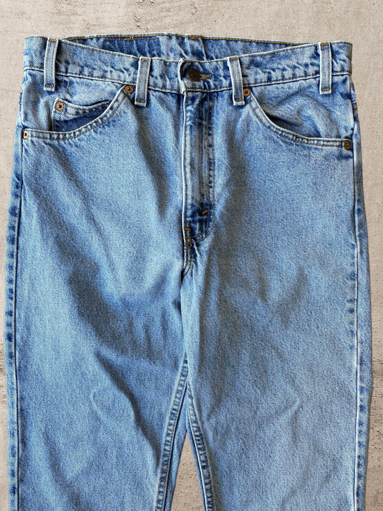 90s Levi 505 Straight Leg Light Wash Jeans - 32x33