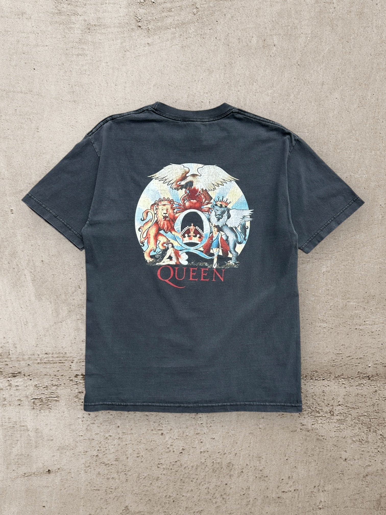 00s Queen Graphic T-Shirt - Medium