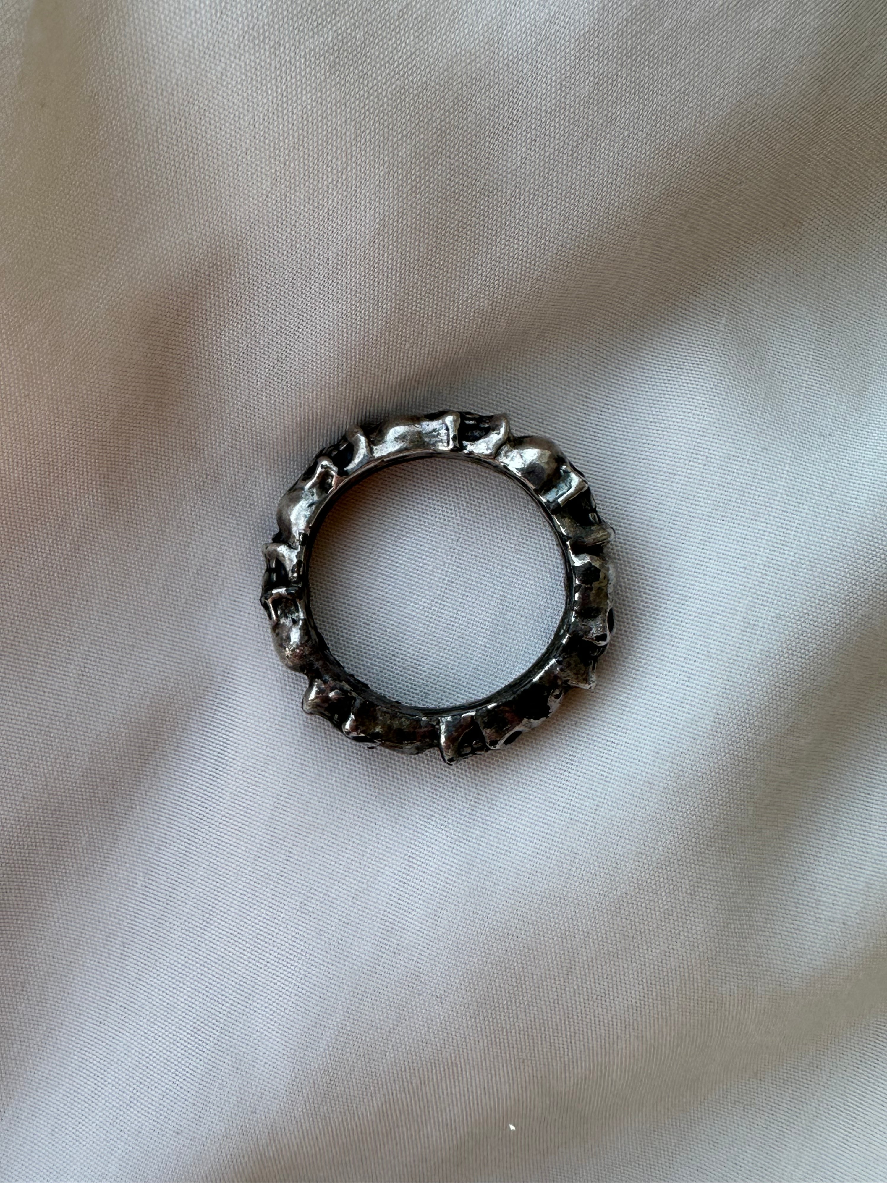 1980s G&S Circle of Skulls Ring Size 13.75