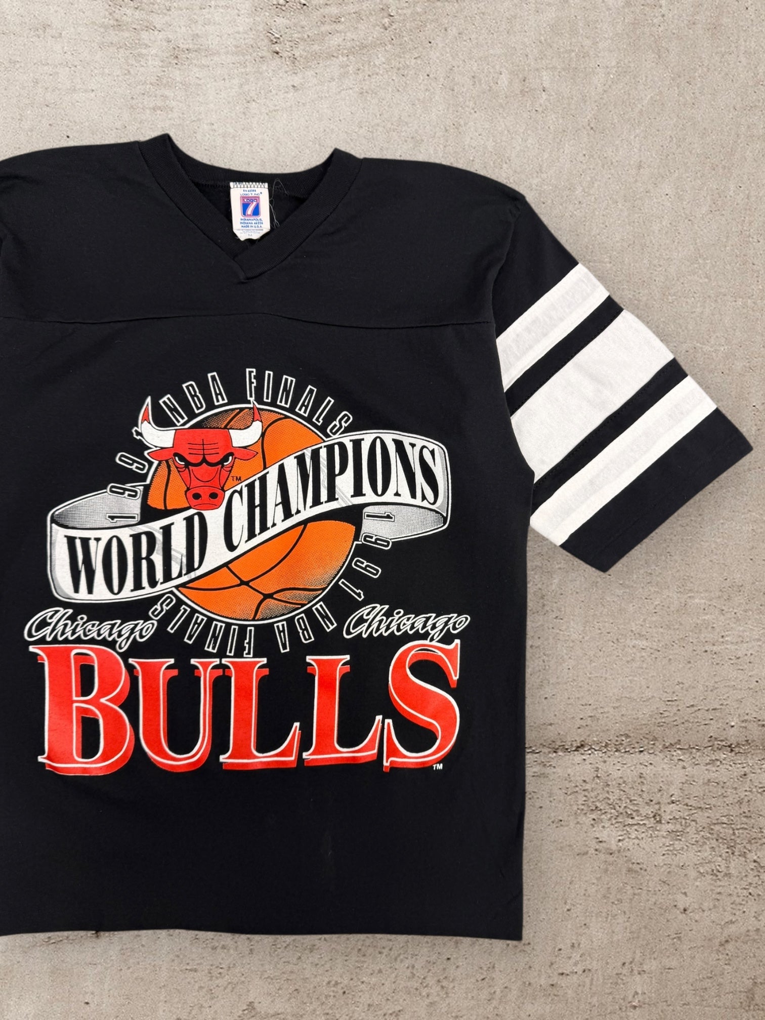 90s Chicago Bulls World Champions Striped T-Shirt - Medium