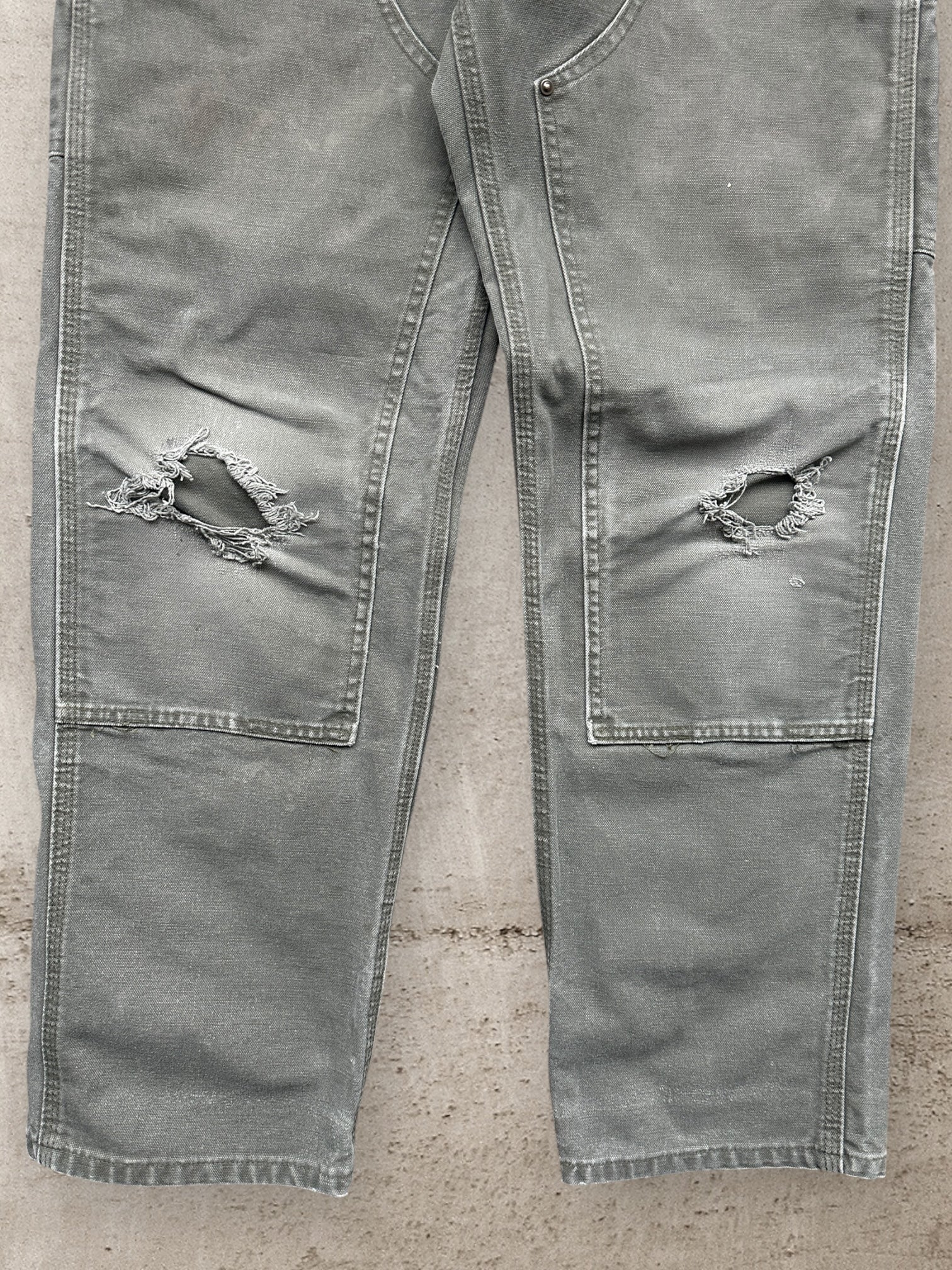 00s Carhartt Distressed Double Knee Pants - 32