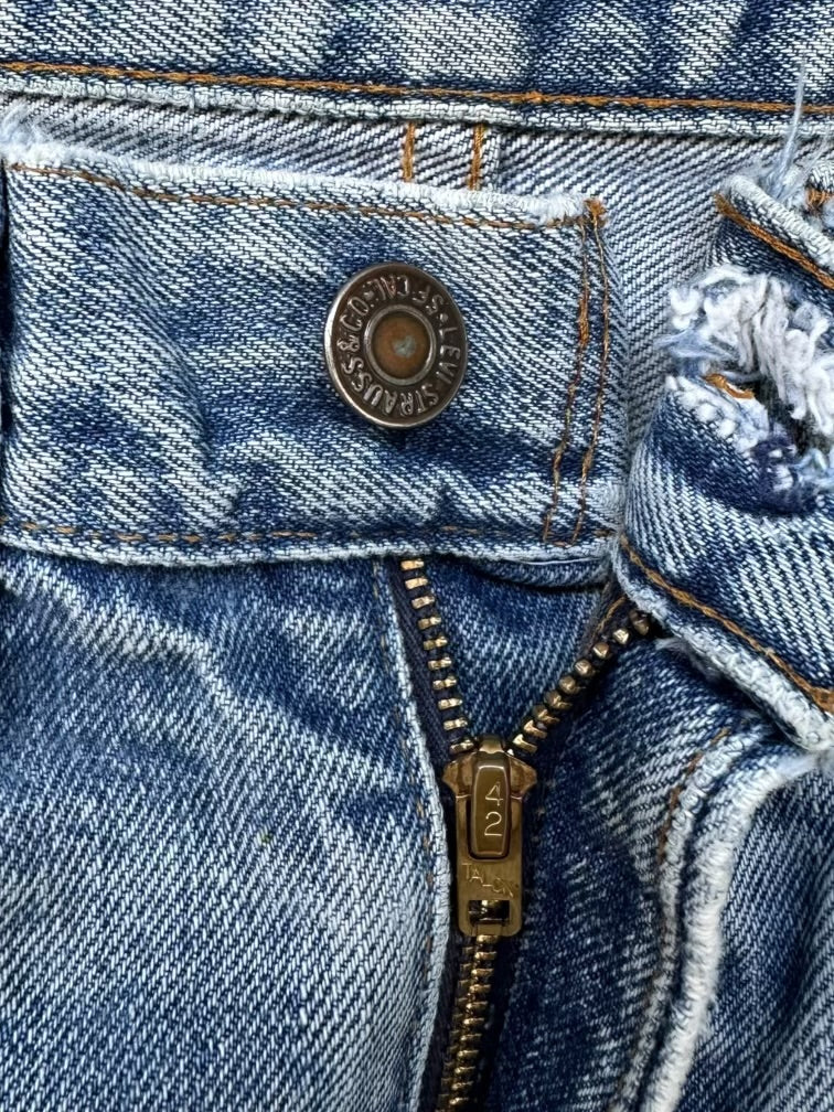 80s Levi’s 505 Distressed Denim Jeans - 29x31