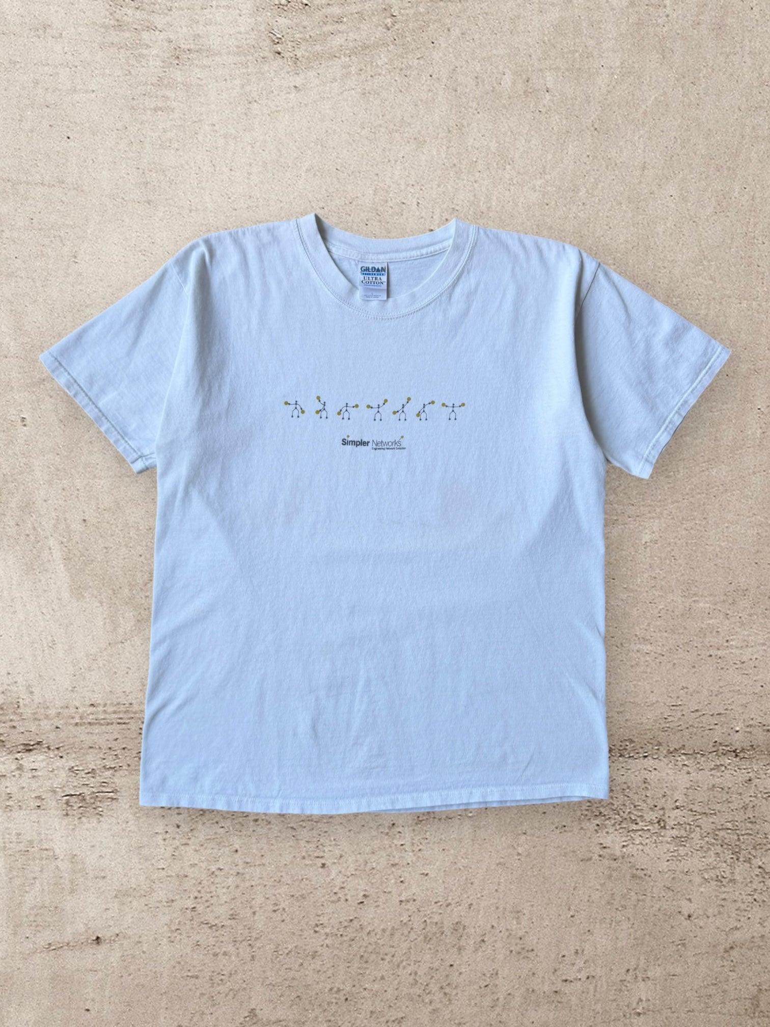 00s Simple Networks Graphic T-Shirt -