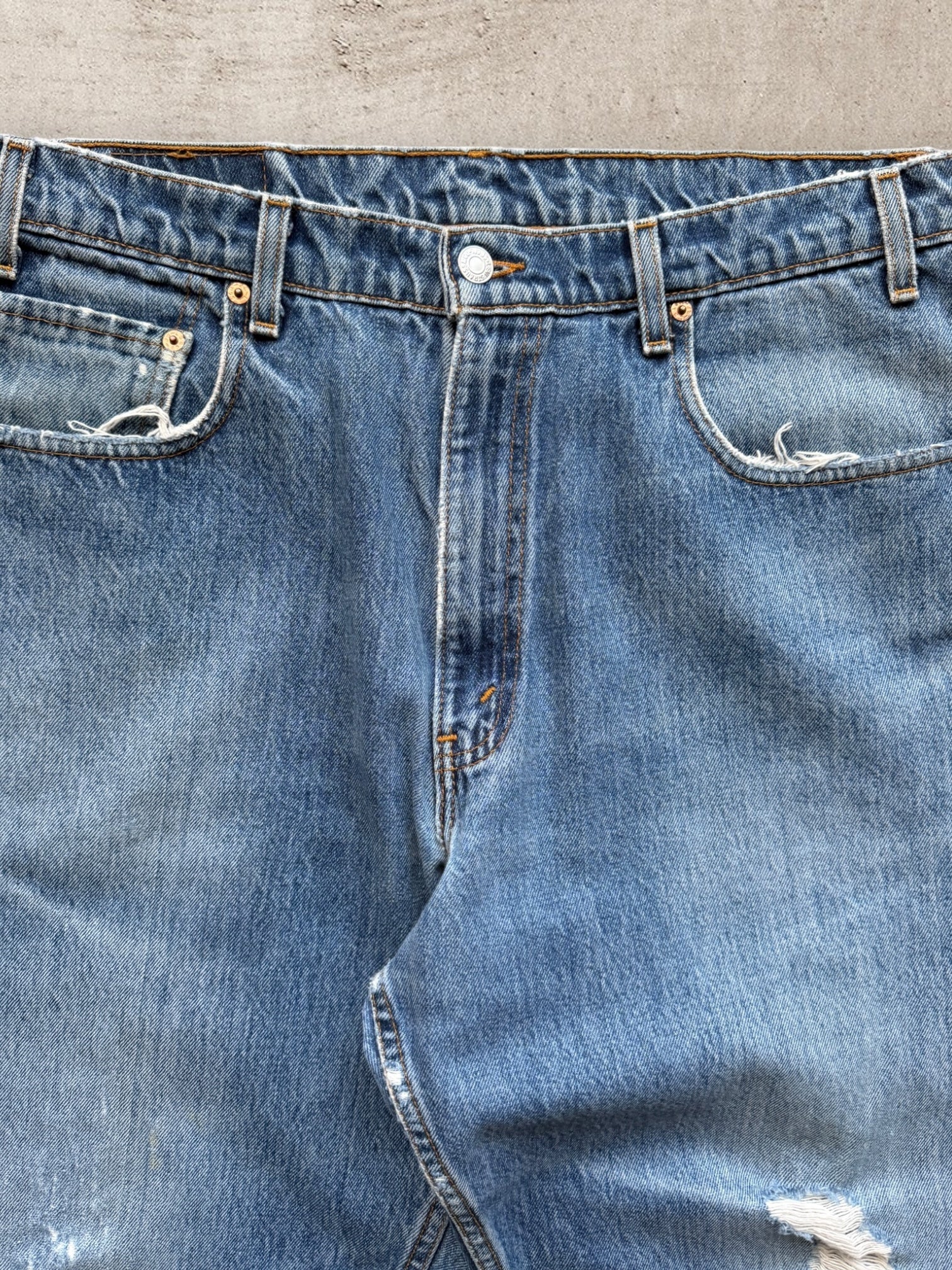 00s Levi’s 569 Distressed Denim Jeans - 36