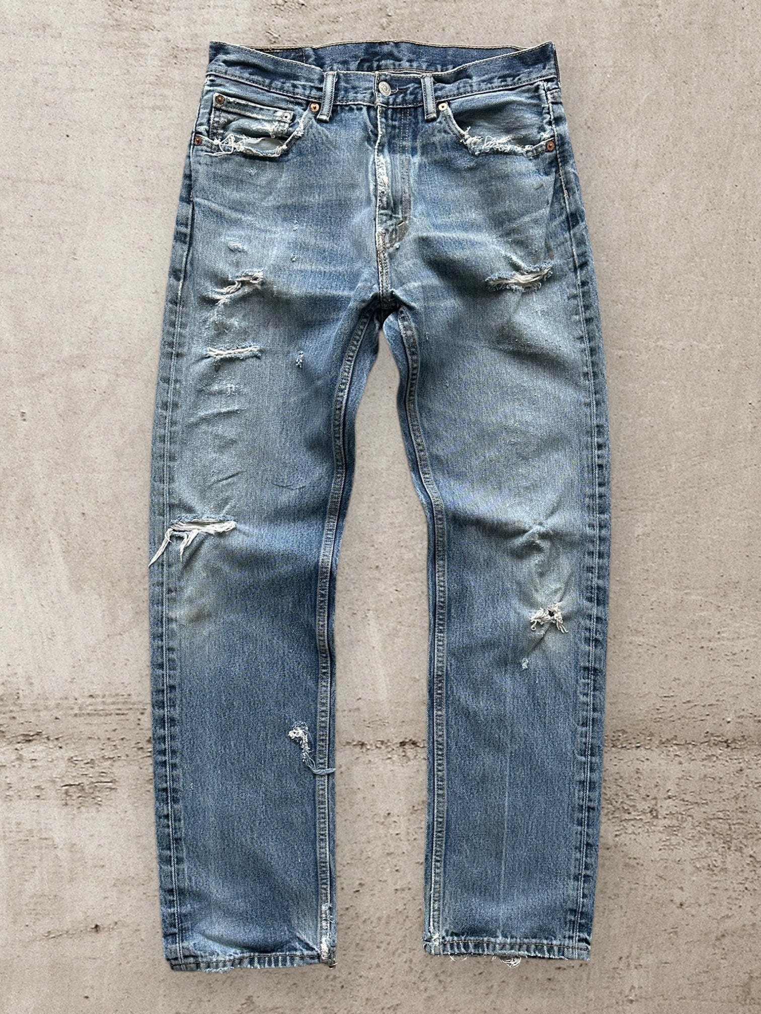 00s Levi’s 505 Distressed Denim Jeans - 32