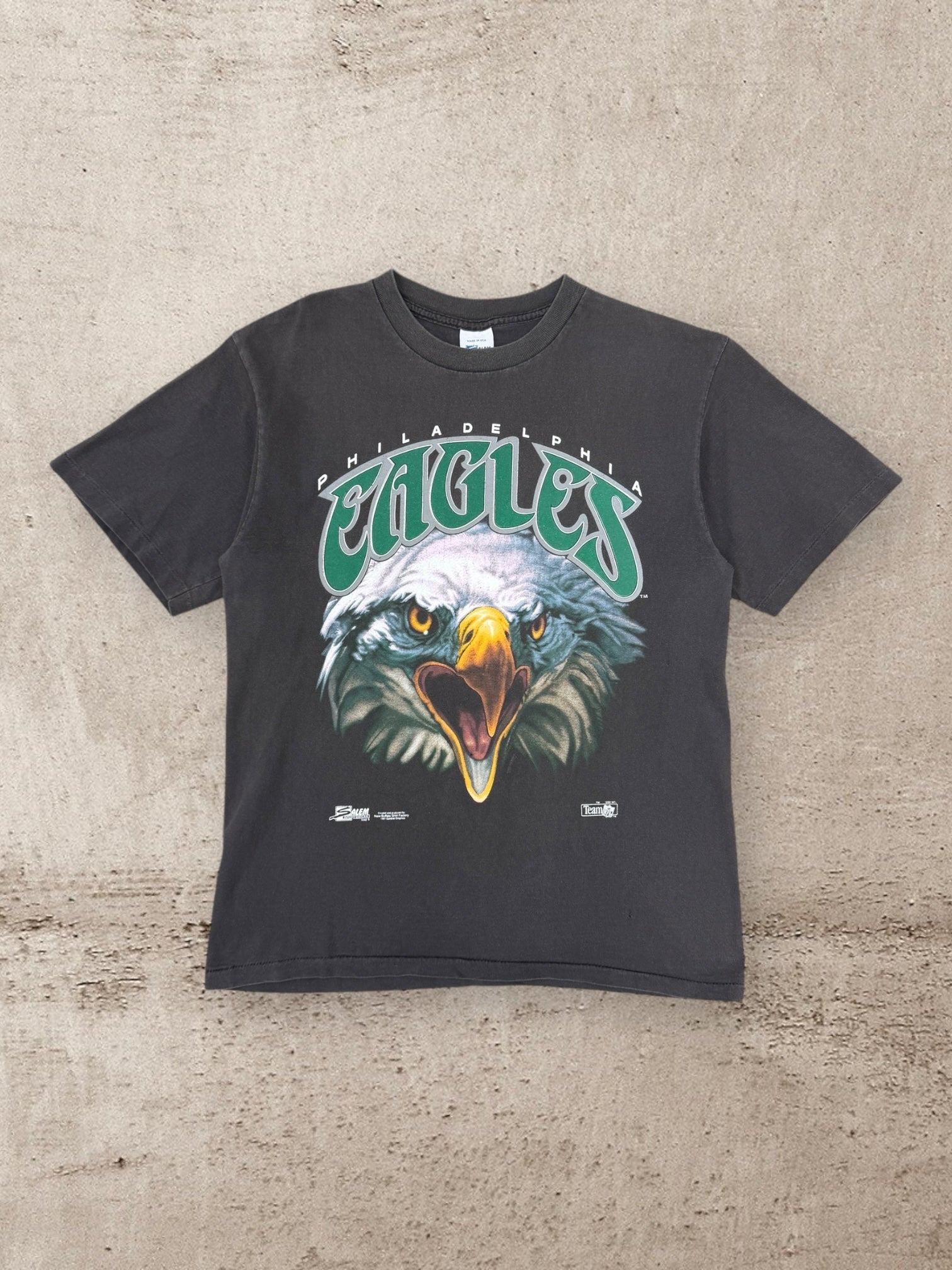 90s Salem Philadelphia Eagles Graphic T-Shirt - Large
