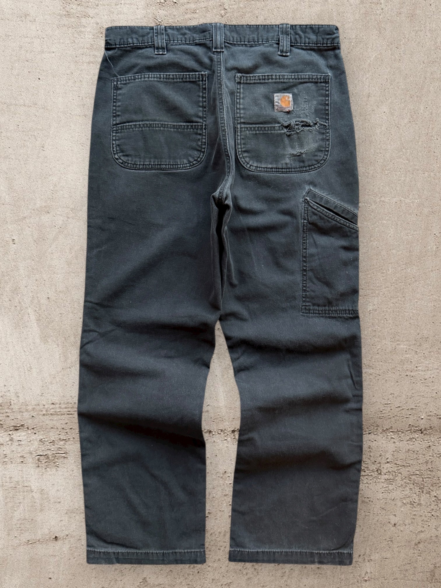 00s Carhartt Distressed Carpenter Pants - 33”