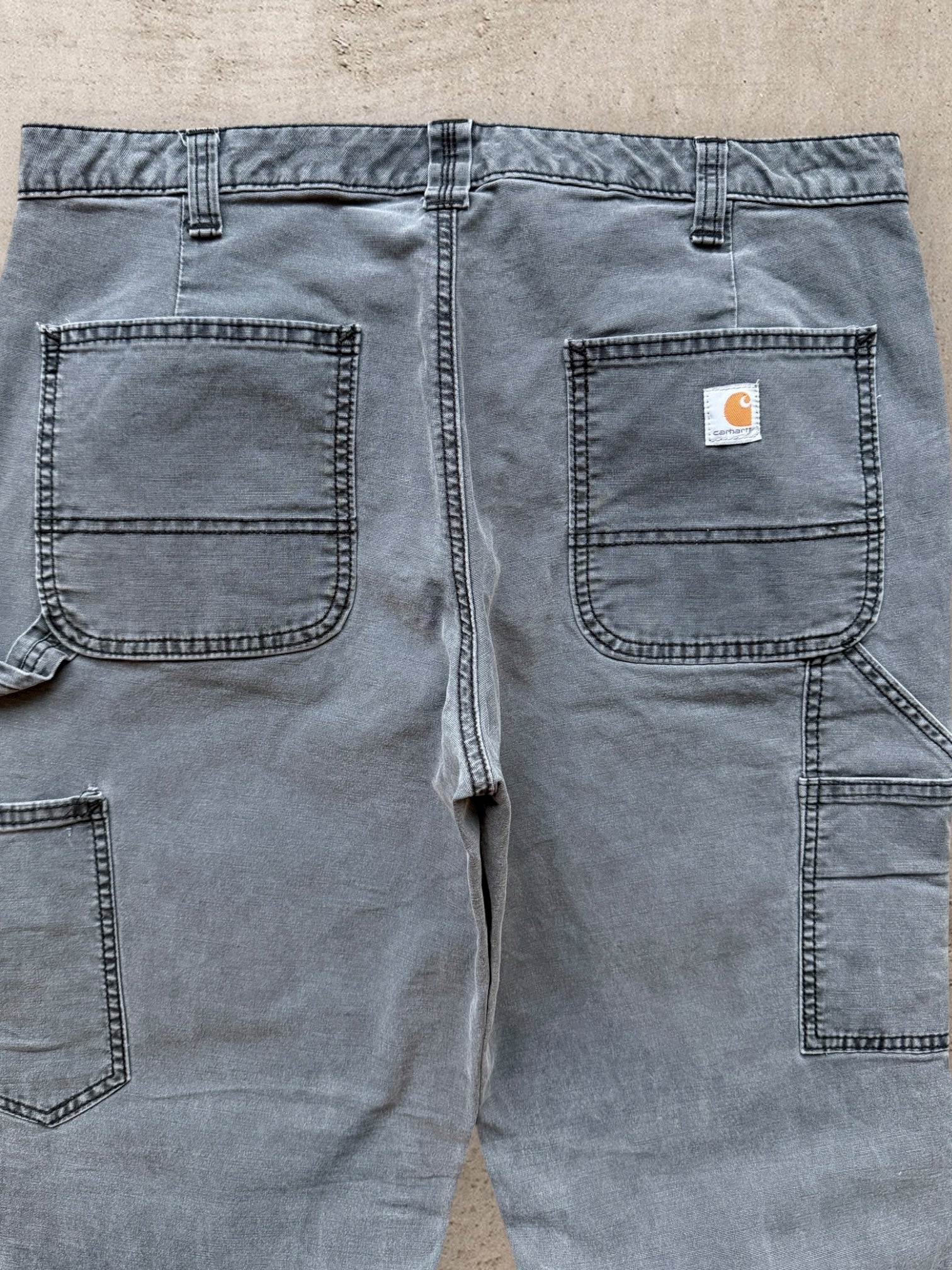 00s Carhartt Double Knee Work Pants - 33”