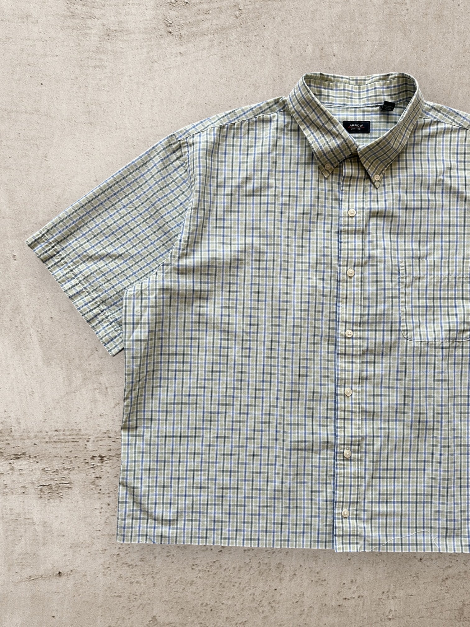 00s Arrow Plaid Cropped Button Up Shirt - XXL