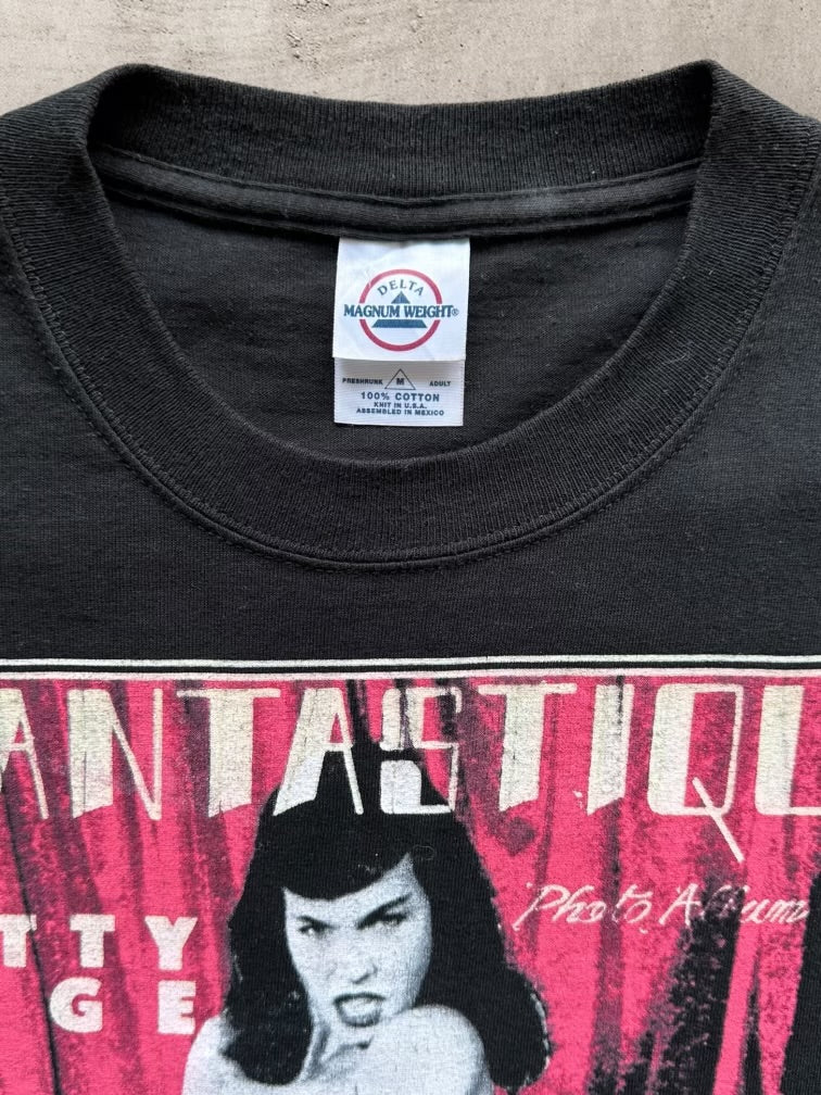 00s Betty Page Fantastique Graphic T-Shirt - Medium