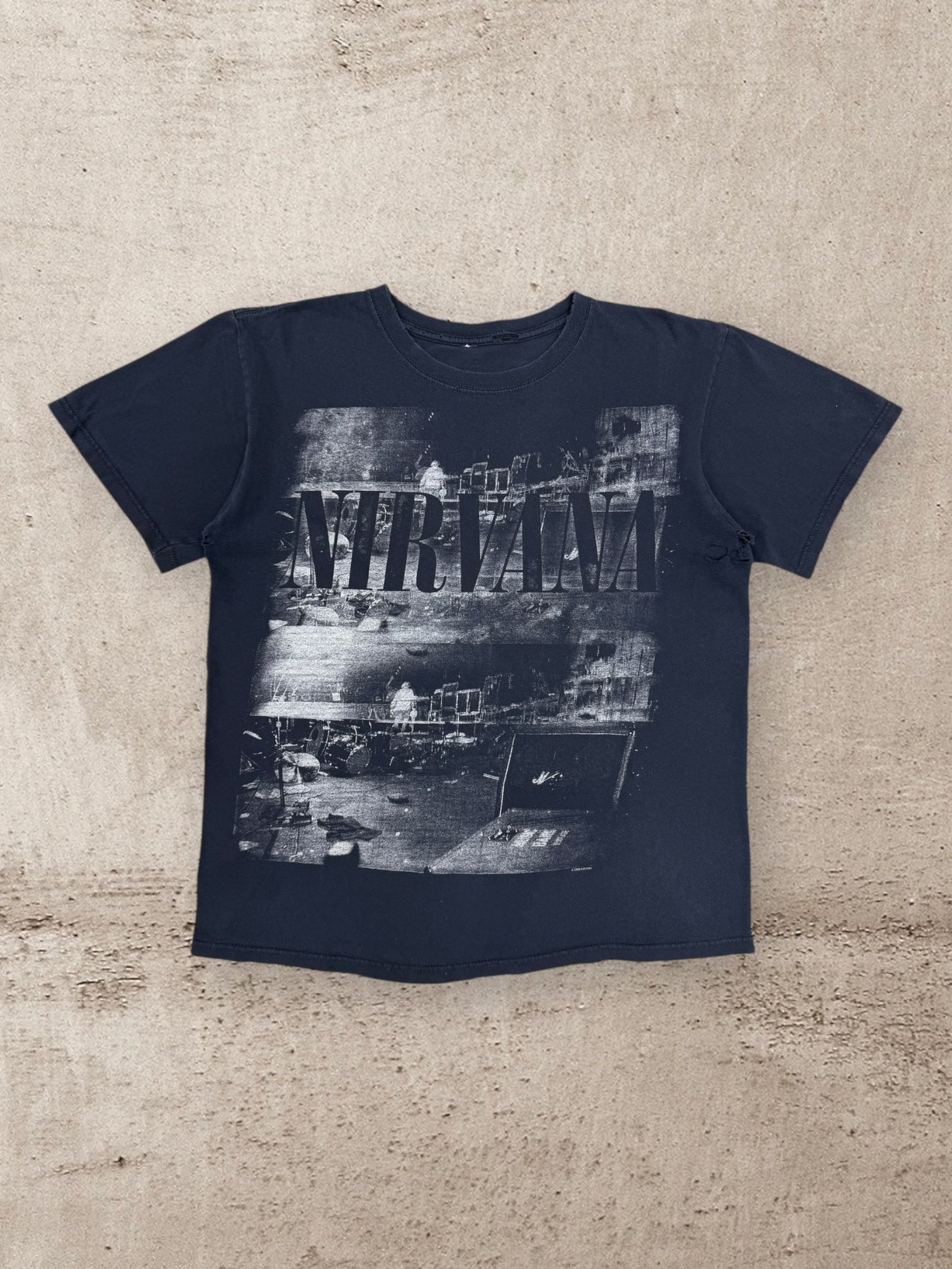 00s Nirvana Distressed Graphic T-Shirt - Medium