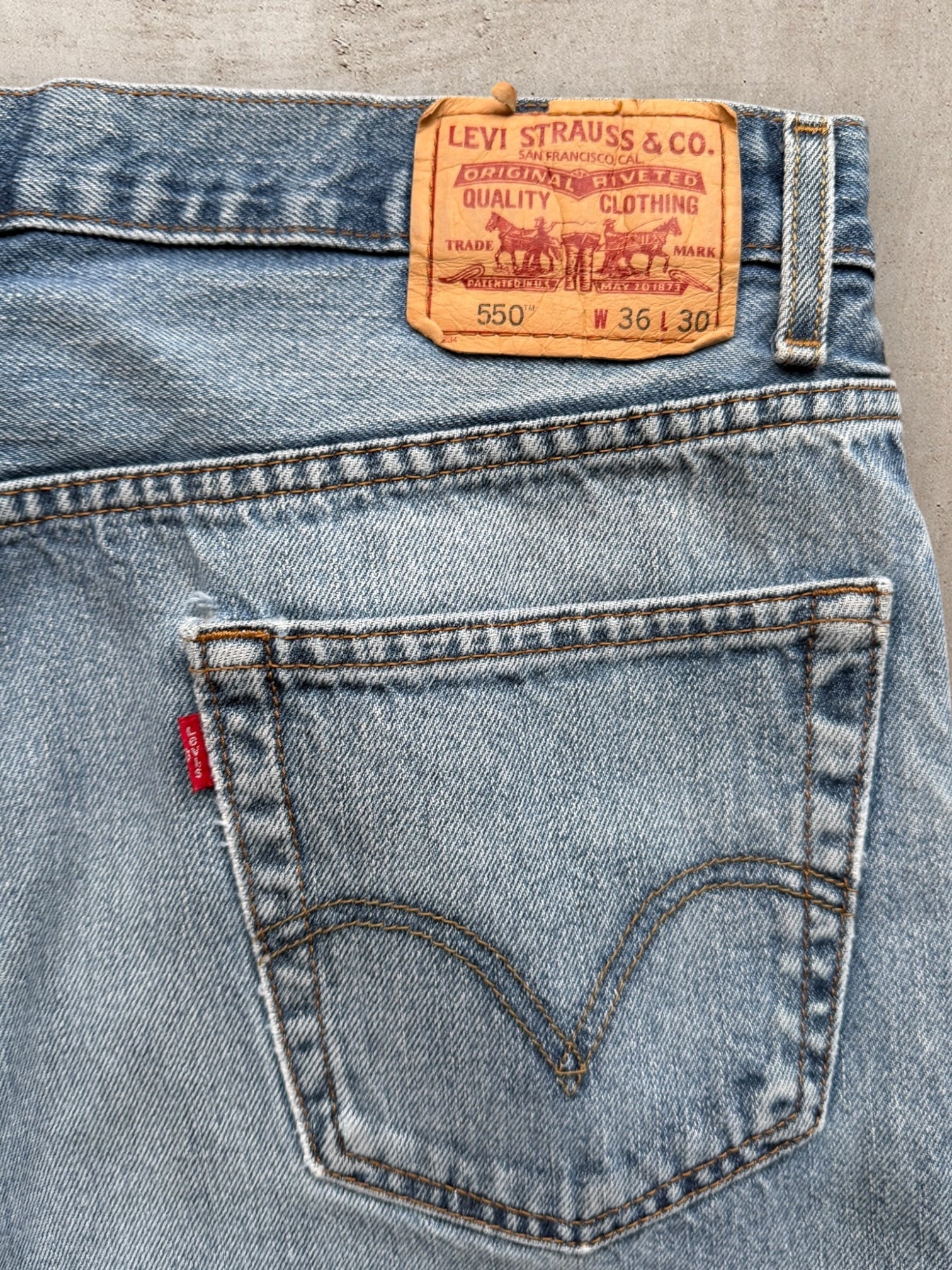 00s Levi’s 550 Denim Jeans - 35”