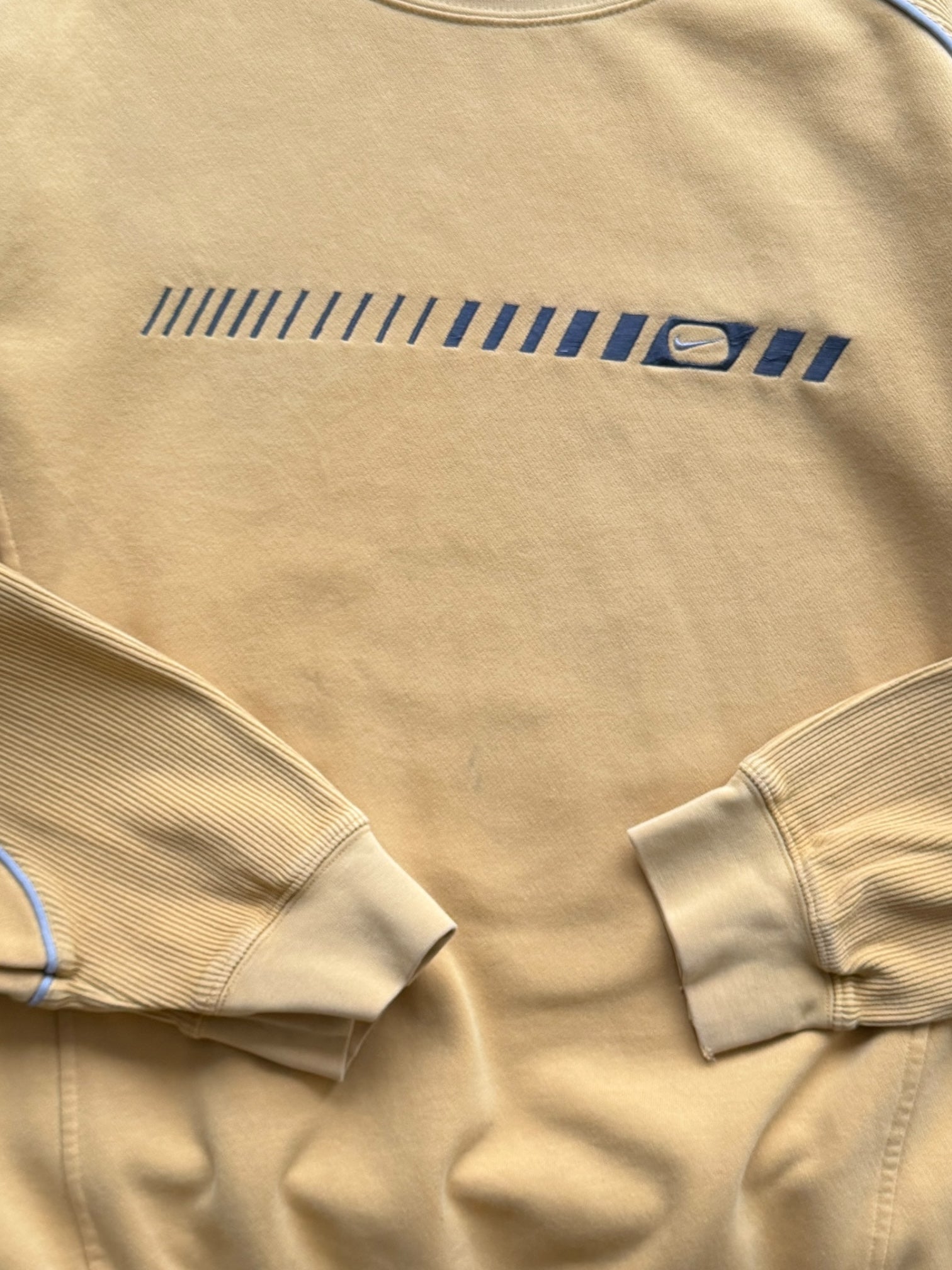 00s Nike Piped & Embroidered Crewneck - Large