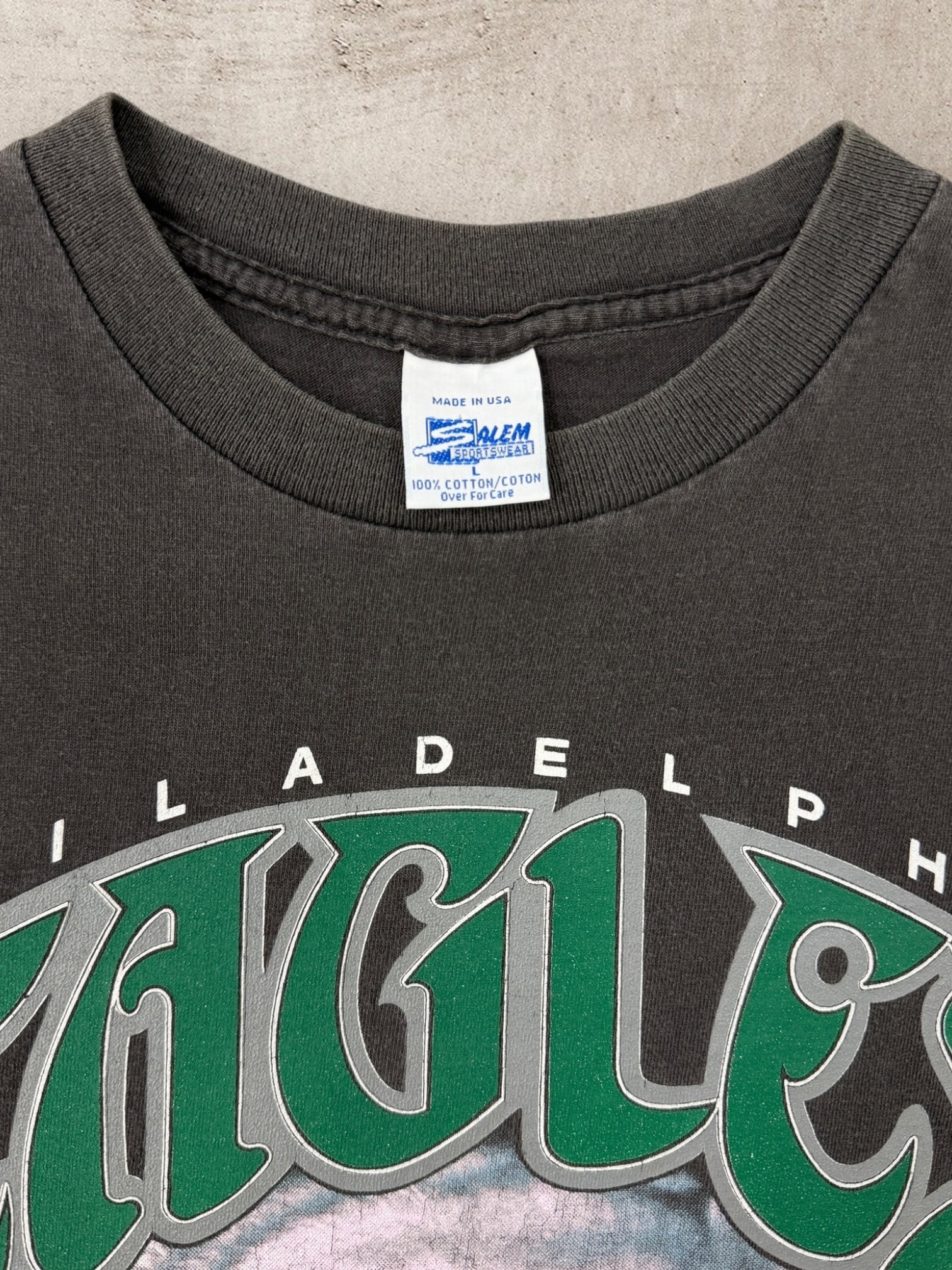 90s Salem Philadelphia Eagles Graphic T-Shirt - Large