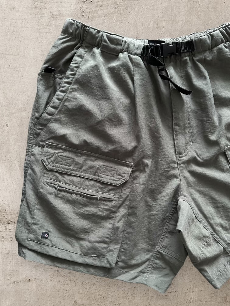 00s Nylon Outerwear Cargo Shorts - 32