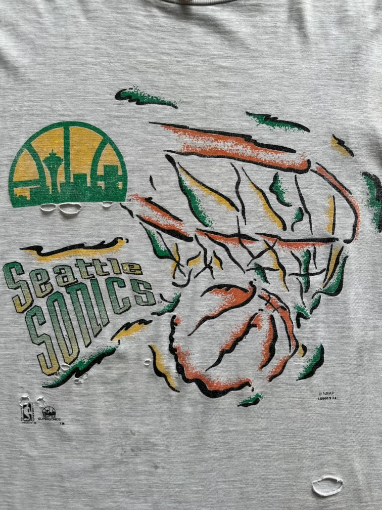 90s Seattle Super Sonics Distressed Graphic T-Shirt - XL