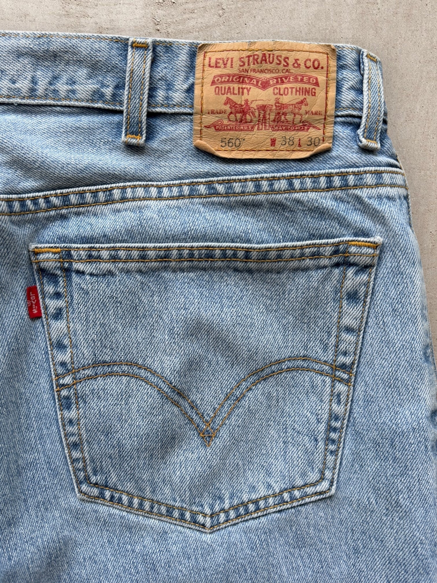 00s Levi’s 560 Denim Jeans - 38”