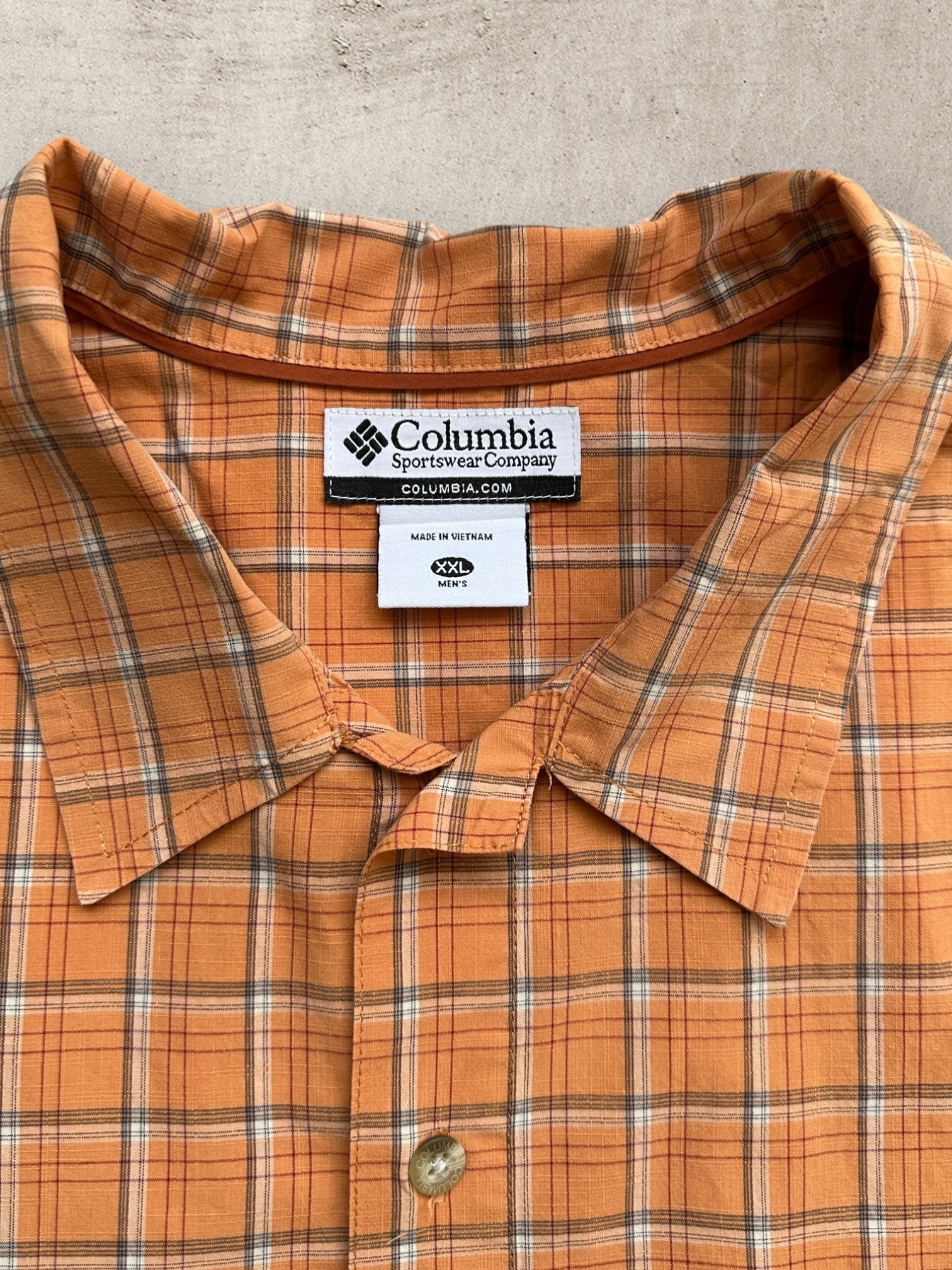 00s Columbia Plaid Cropped Button Up Shirt - XXL