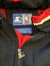 Load image into Gallery viewer, 90s Starter Chicago Bulls 1/4 Zip Puffer Jacket - Small
