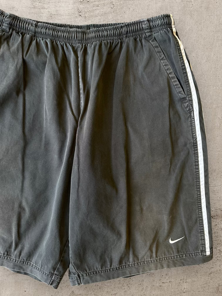 00s Nike Striped Cotton Shorts - 34”