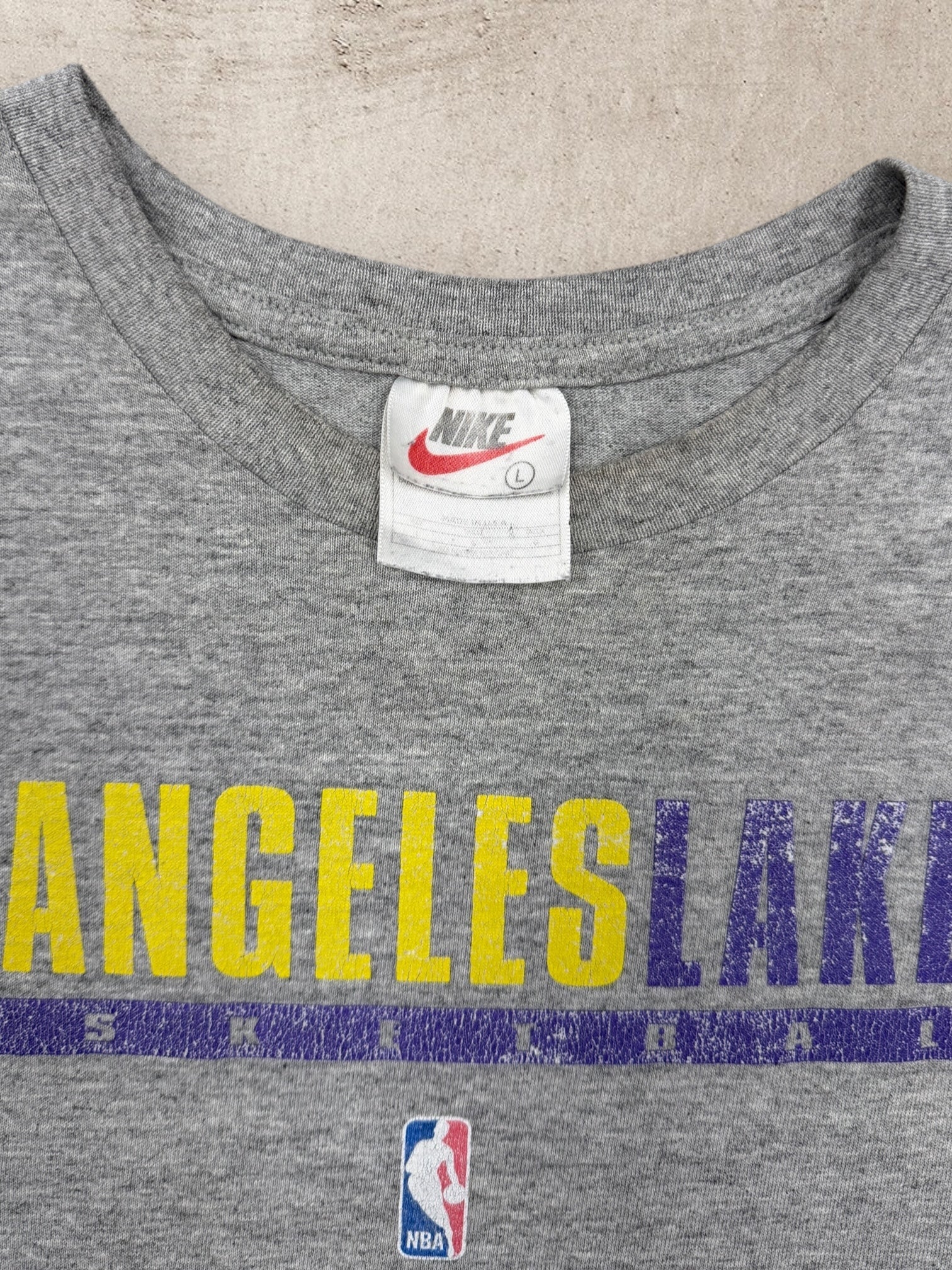 90s Nike Los Angeles Lakers Graphic T-Shirt - Medium