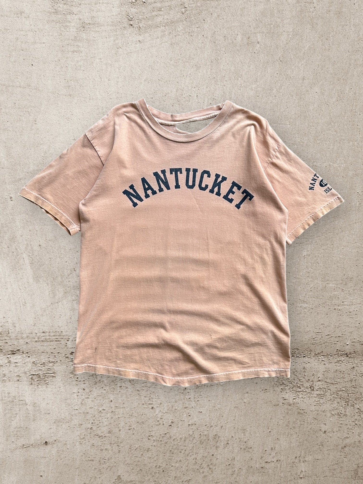 00s Nantucket Distressed & Faded Graphic T-Shirt - Large