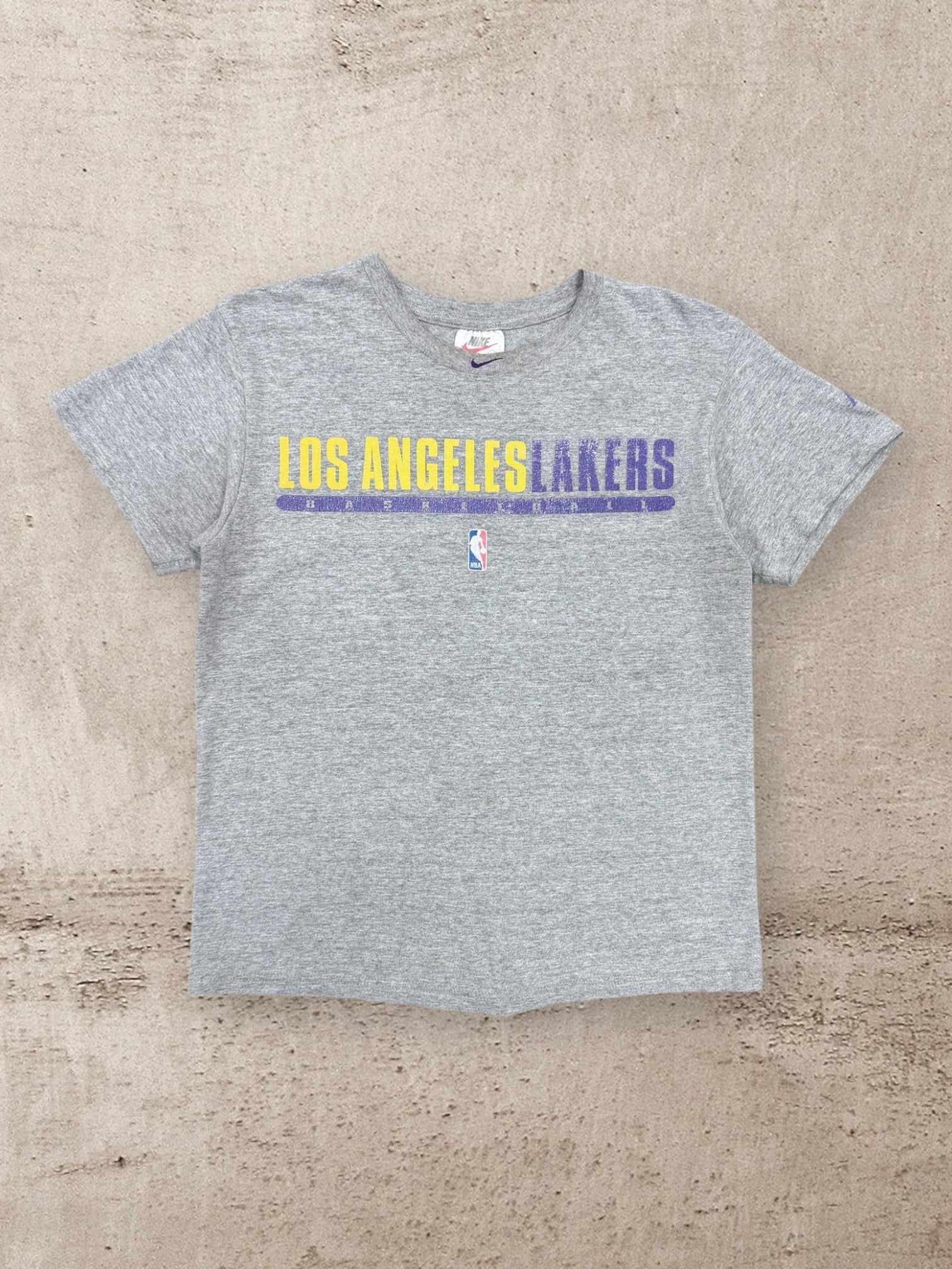 90s Nike Los Angeles Lakers Graphic T-Shirt - Medium
