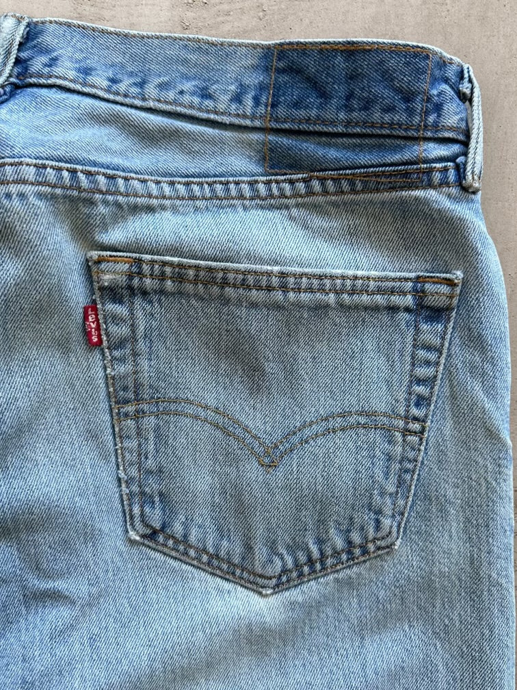 00s Levi’s Distressed Light Wash Denim Jeans - 34x29