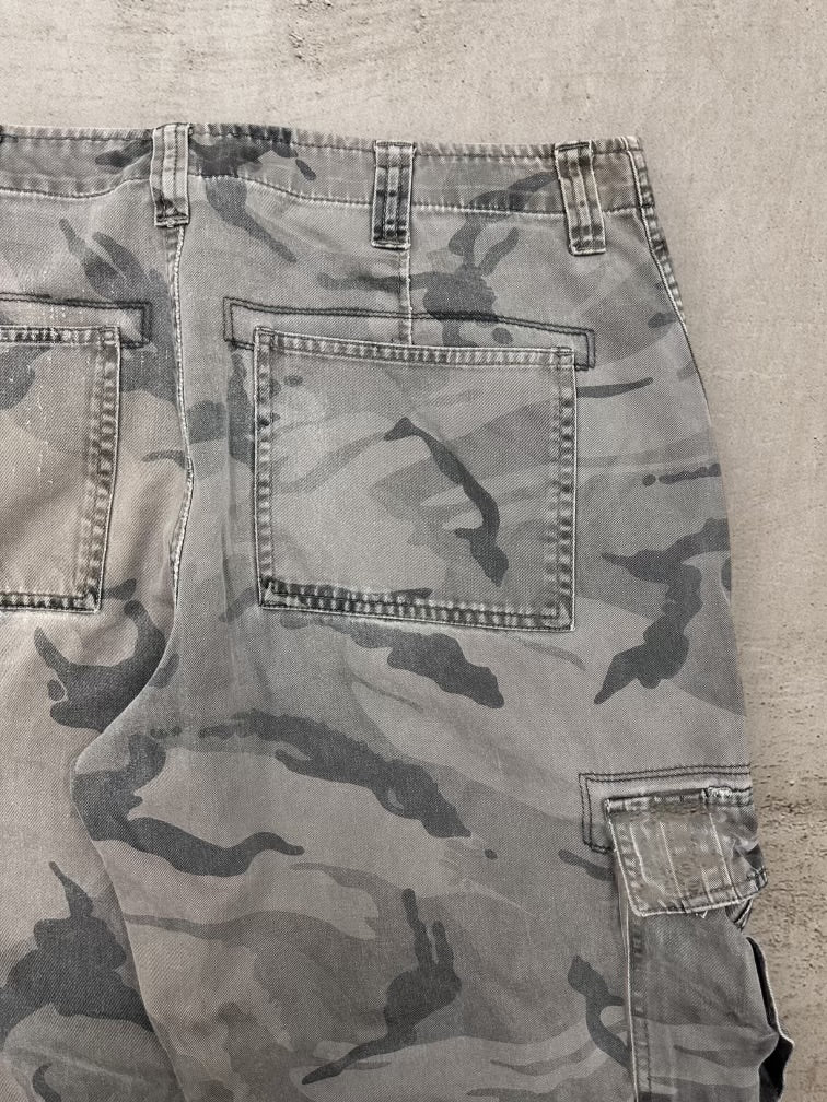 00s Wrangler Camouflage Cargo Pants - 36