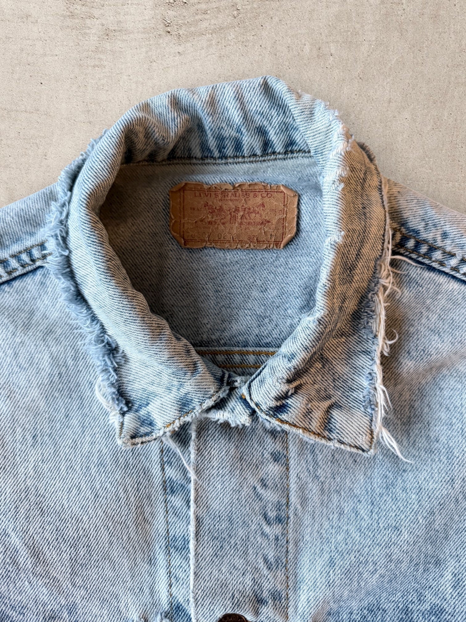 80s Levi’s Distressed Denim Jacket - Medium