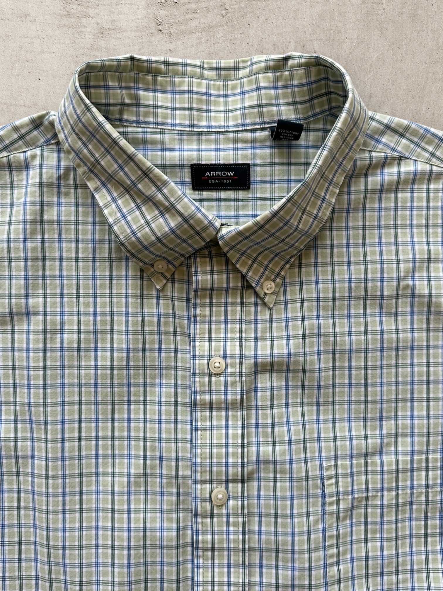 00s Arrow Plaid Cropped Button Up Shirt - XXL