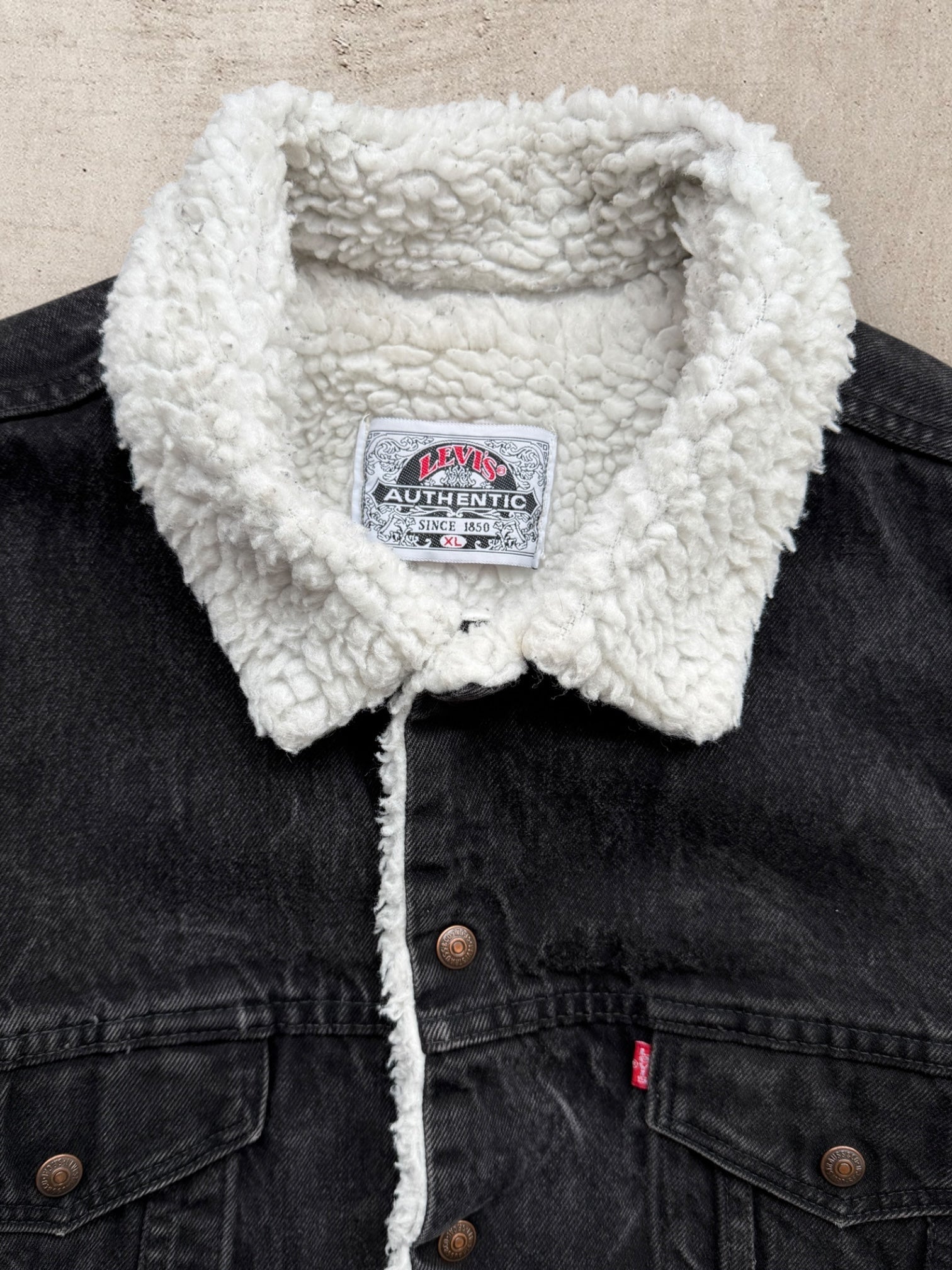 90s Levi’s Sherpa Lined Denim Jacket - XL