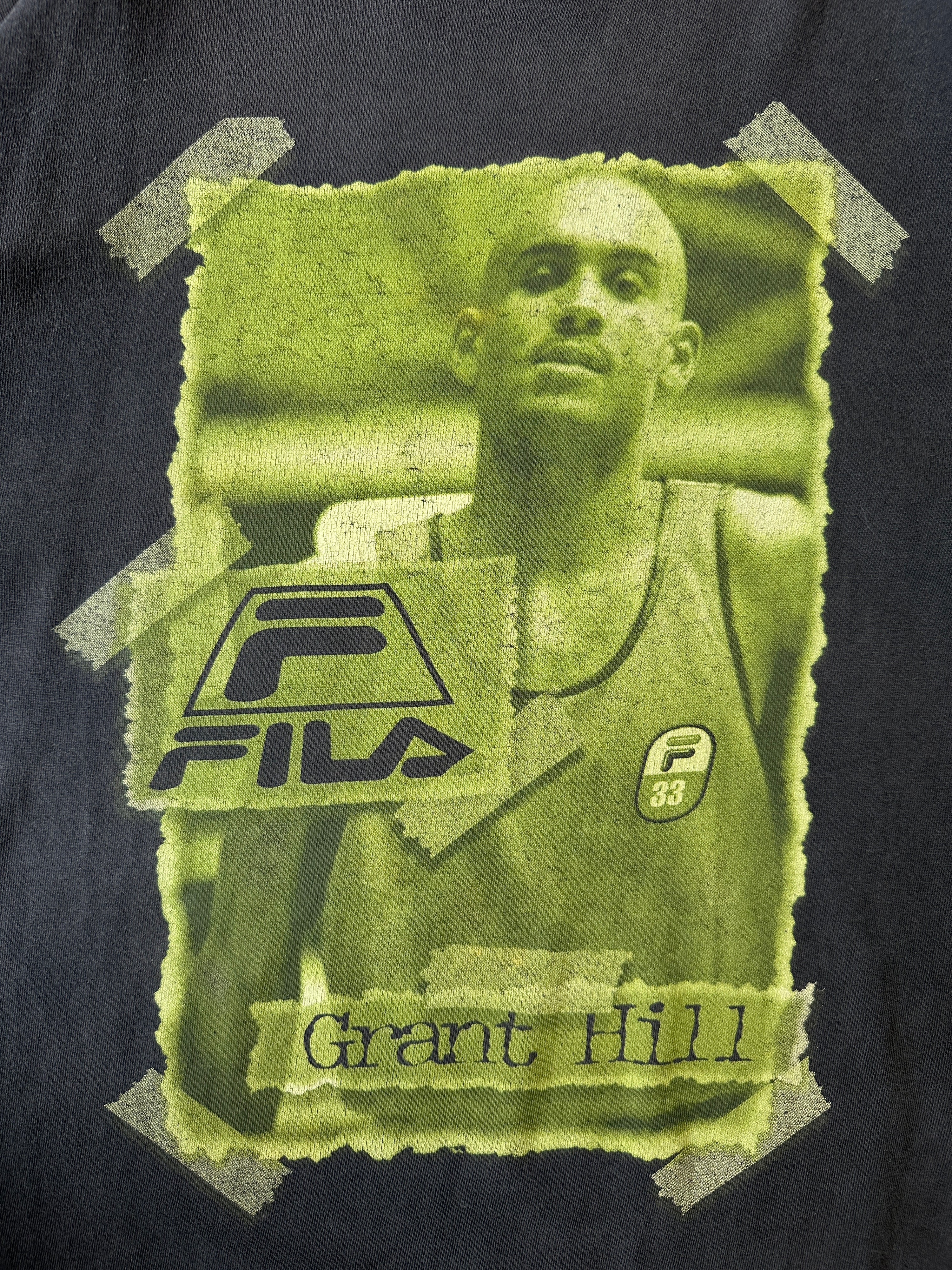 90s Grant Hill Detroit Pistons NBA Fila T-Shirt - Large
