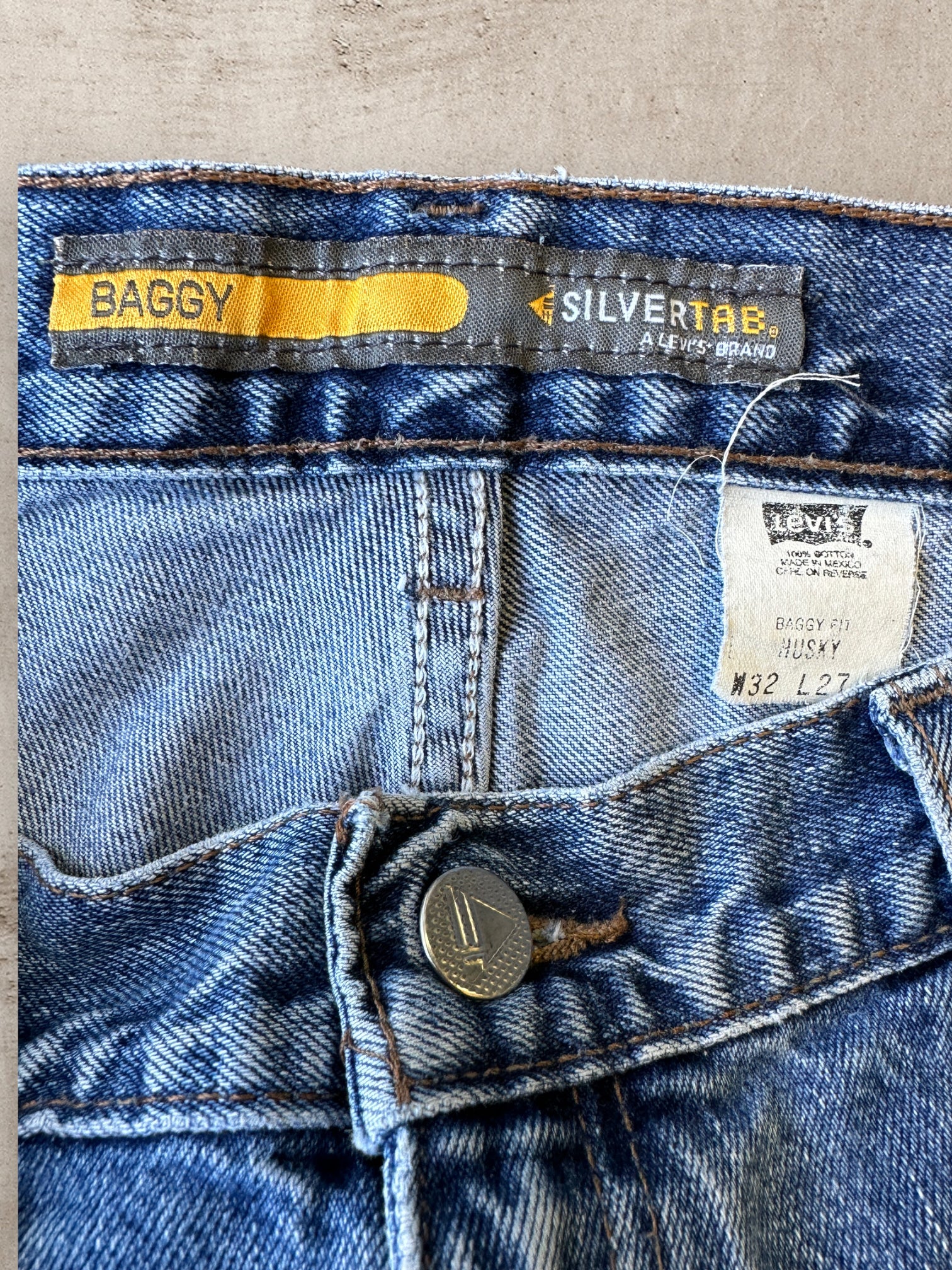 Vintage Levi SilverTab Baggy Jeans - 33x26