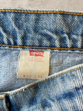 Load image into Gallery viewer, 80s Levi 517 Jeans - 31x32
