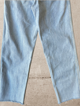 Load image into Gallery viewer, 90s Calvin Klein Light Wash Jeans - 28x28
