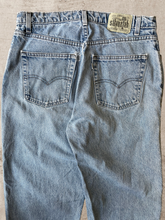 Load image into Gallery viewer, 90s Levi Silvertab Baggy Jeans - 34x31
