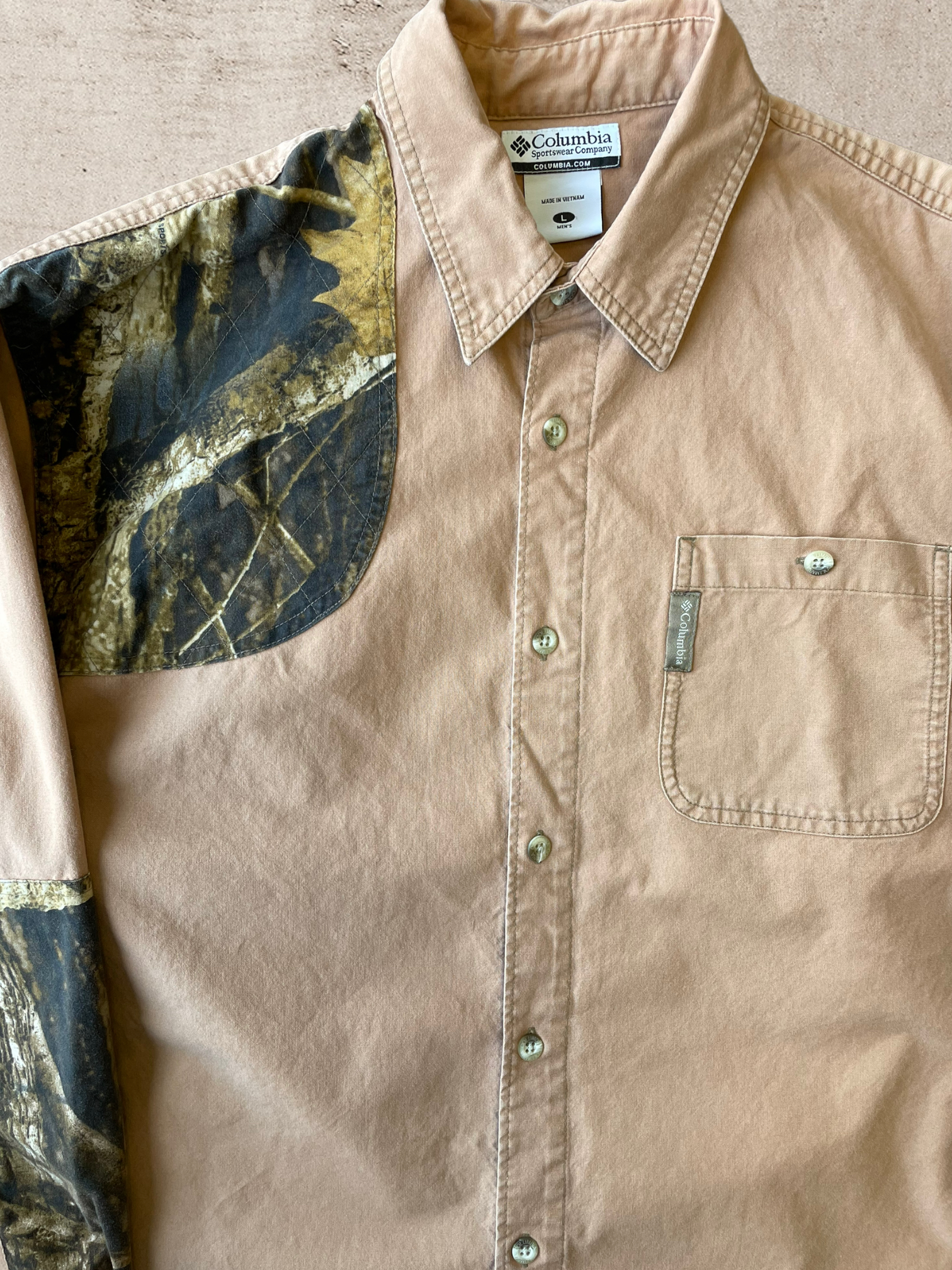 Columbia Camo Button Up - Large