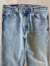 Load image into Gallery viewer, 90s Levi 505 Light Wash Jeans -32x35

