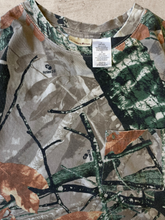 Load image into Gallery viewer, Vintage Real Tree Camo T-Shirt - Large
