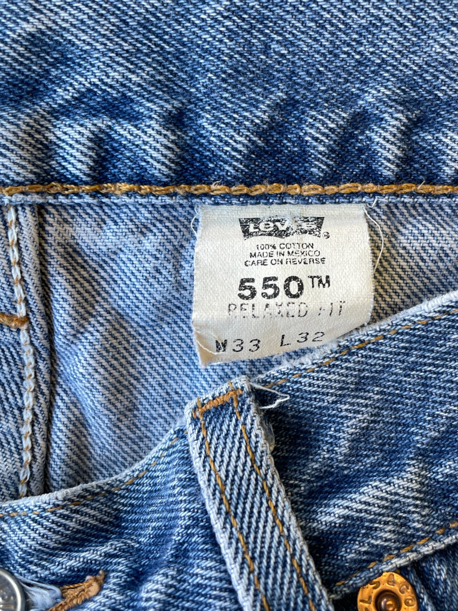 90s Levi 550 Light Wash Jeans - 32x30