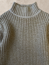 Load image into Gallery viewer, Vintage Ribbed Turtle Neck Sweater - Small
