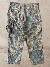 Load image into Gallery viewer, 90s Military Cargo Camo Pants - 35-39x30
