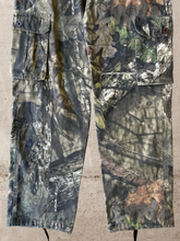 Load image into Gallery viewer, Vintage Real Tree Cargo Pants -33x31
