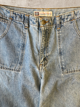 Load image into Gallery viewer, 90s Fatigue Light Wash Baggy Jeans - 31x30
